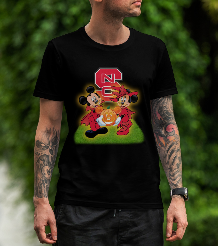 Nc State Wolfpack Halloween Football Mickey Minnie Pumpkin T-Shirt