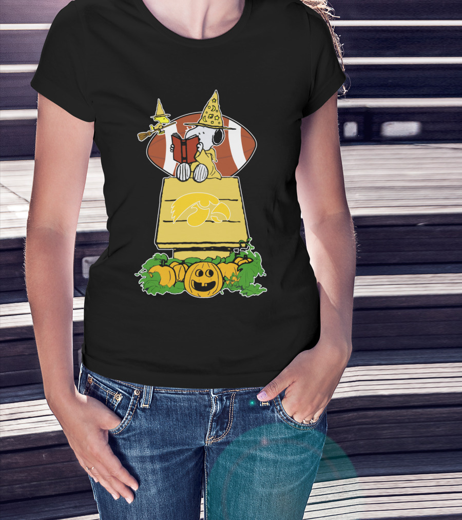 Halloween University Of Iowa Football Peanuts Snoopy Pumpkin House T-Shirt