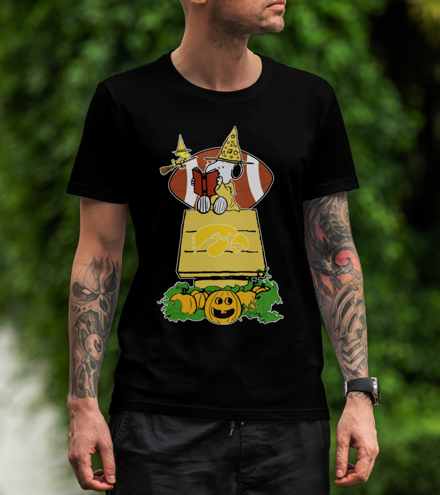 Halloween University Of Iowa Football Peanuts Snoopy Pumpkin House T-Shirt