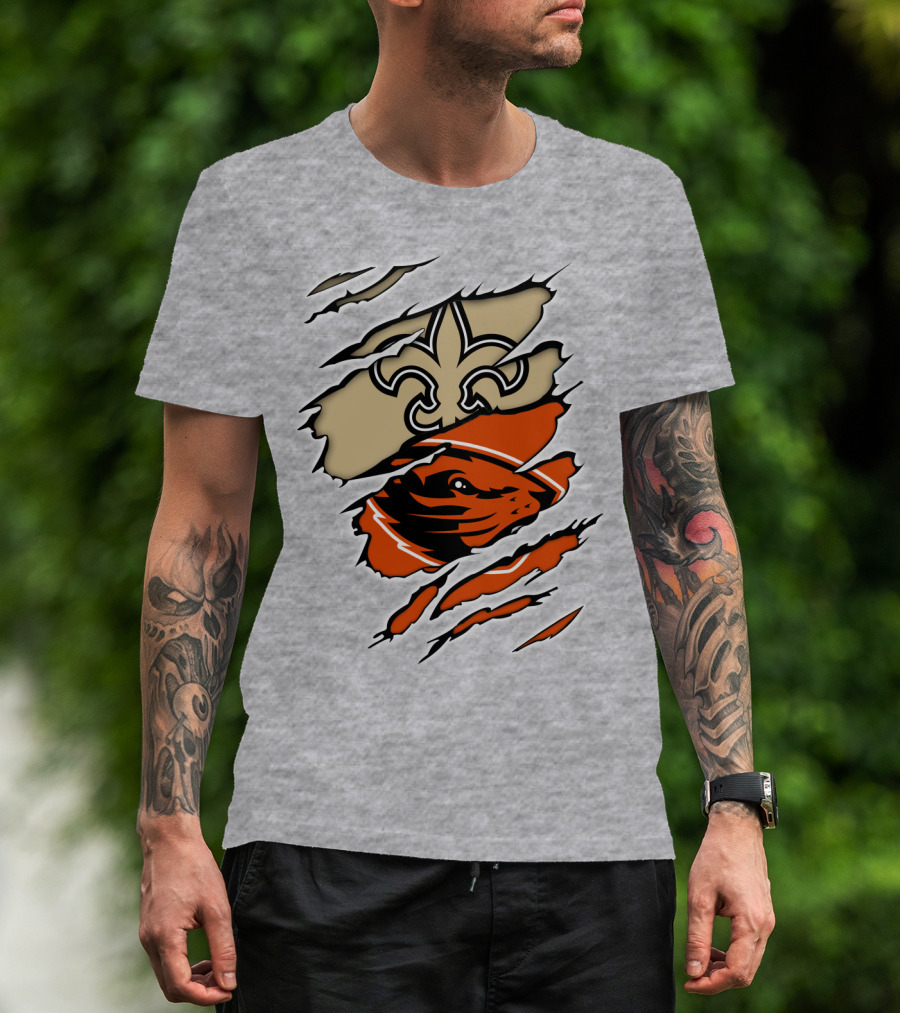 Saints Fleur-de-lis And Beavers Mascot Ripped T-Shirt