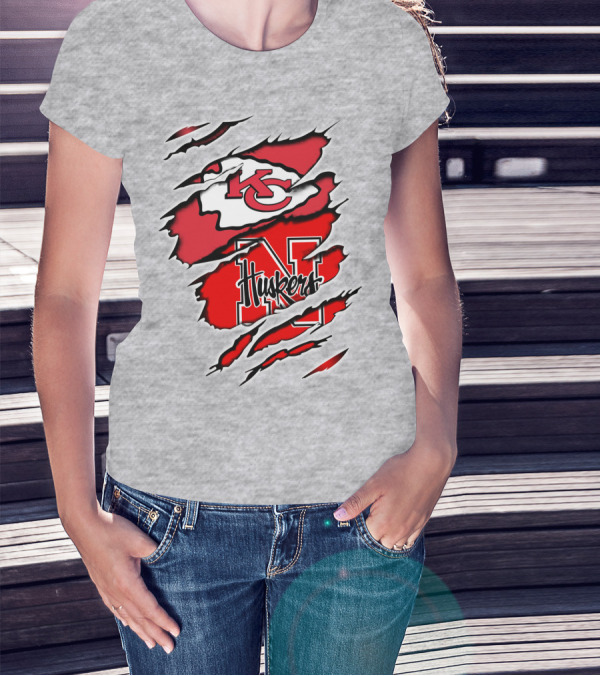 Kansas City Chiefs Nebraska Huskers Ripped T-Shirt