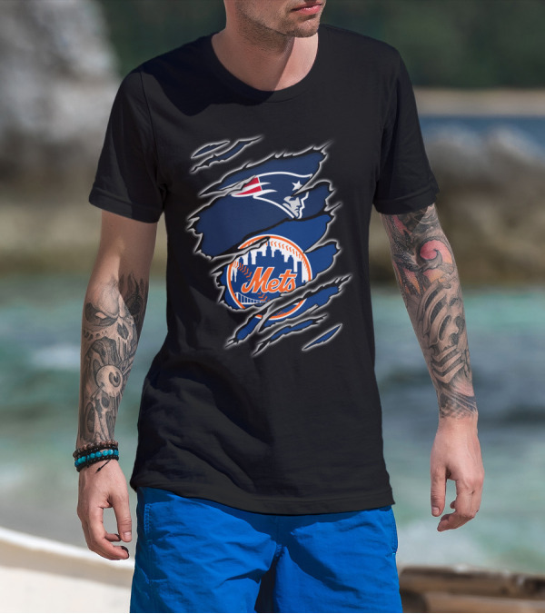 New England Patriots And New York Mets Claw T-Shirt