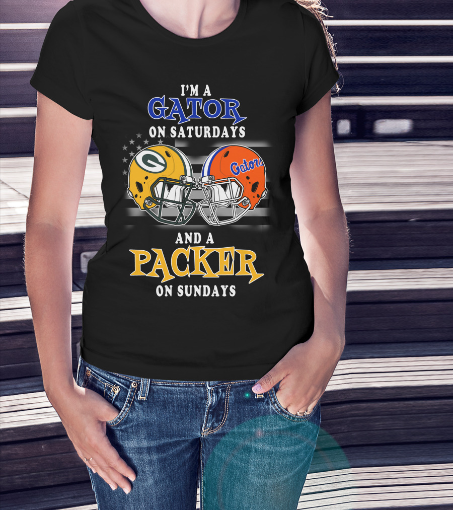 I'm A Gator On Saturdays And A Packer On Sundays Football Helmets T-Shirt