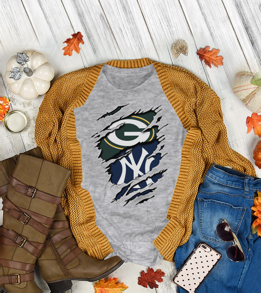 Green Bay Packers New York Yankees Torn Logo Fusion T-Shirt