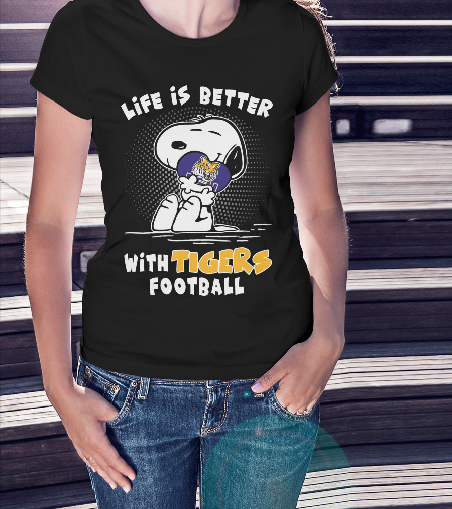Life Is Better With Tigers Football Snoopy Lsu Tigers Helmet T-Shirt