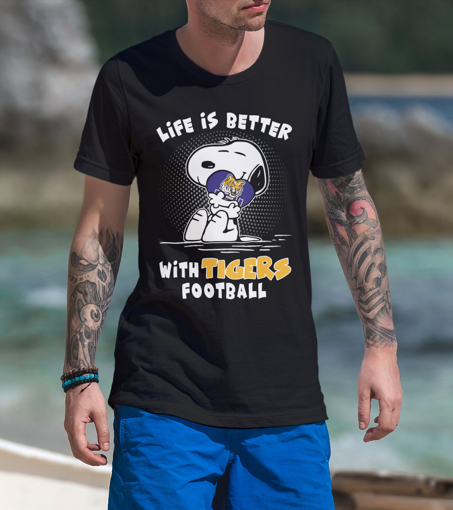 Life Is Better With Tigers Football Snoopy Lsu Tigers Helmet T-Shirt
