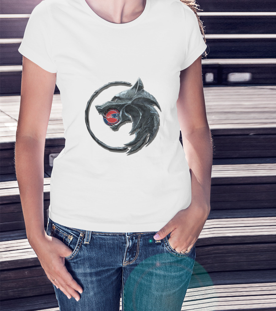 Cht1Twnfl1021 New England Patriots Wolf T-Shirt