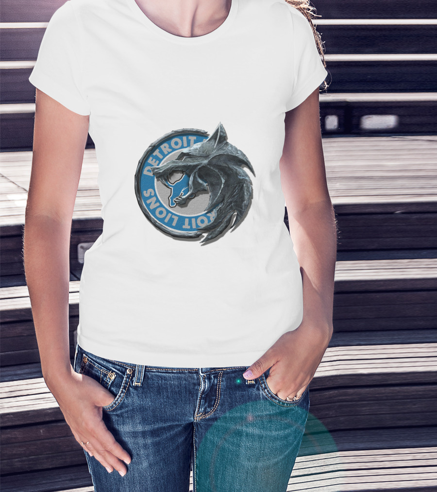 Detroit Lions Nfl Football Team Logo With Stylized Wolf Head T-Shirt