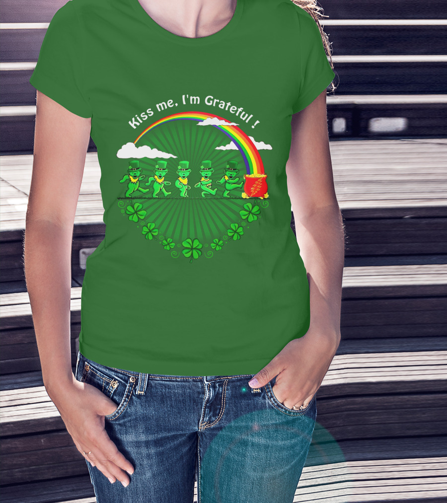 Kiss Me I'm Grateful Rainbow Leprechauns And Shamrock Parade T-Shirt
