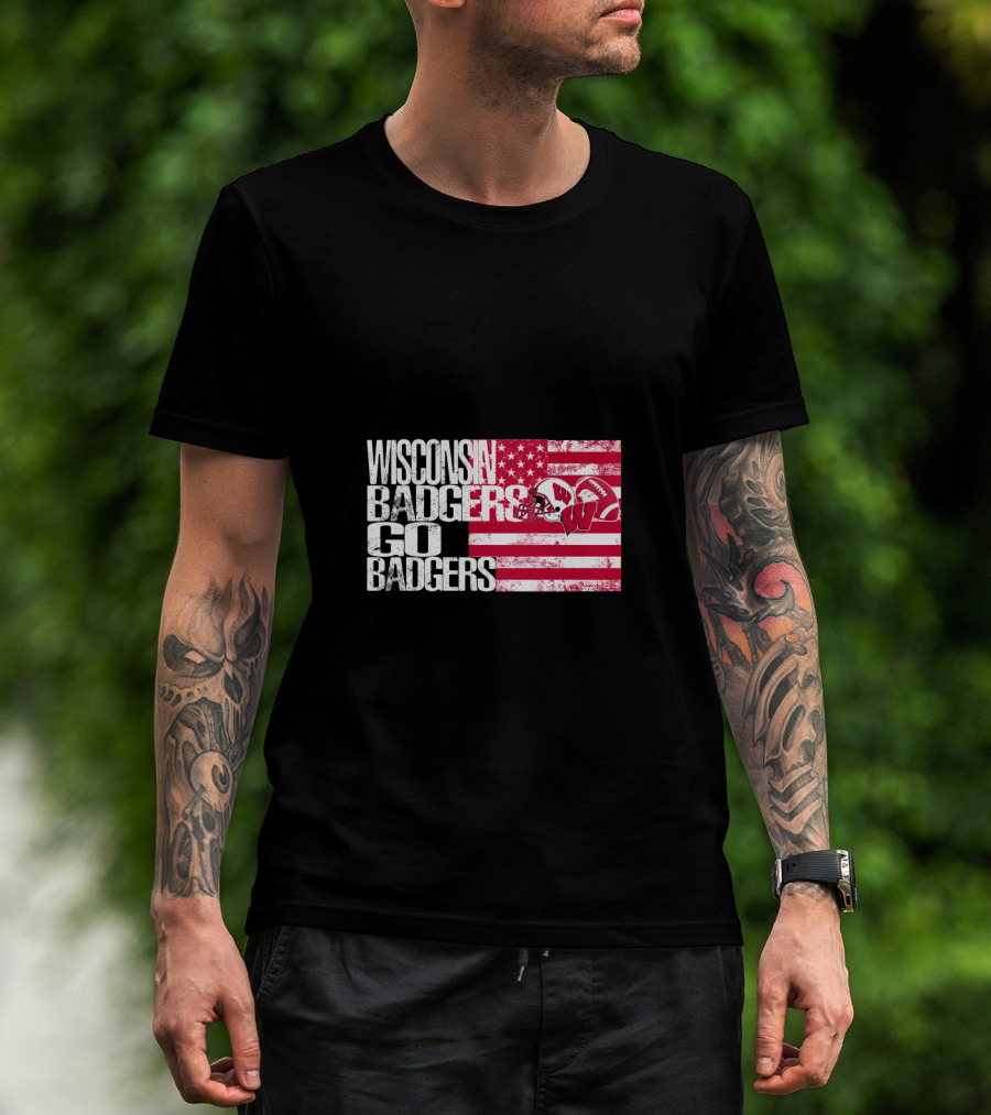 Wisconsin Badgers Go Badgers American Flag Helmet T-Shirt