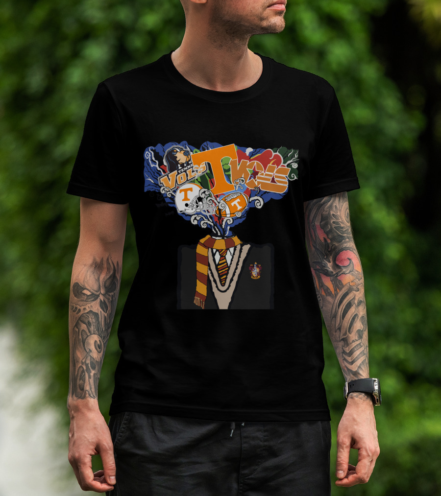 Tennessee Volunteers Helmet With Hogwarts Gryffindor Scarf And House T-Shirt