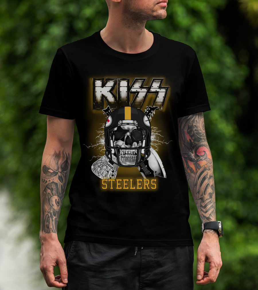 Kiss Steelers Skull Helmet T-Shirt