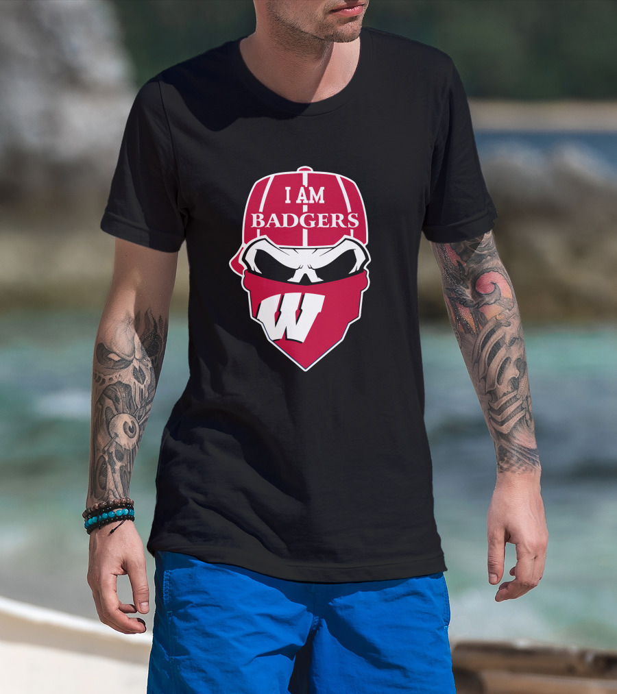 I Am Badgers Wisconsin Skull W T-Shirt