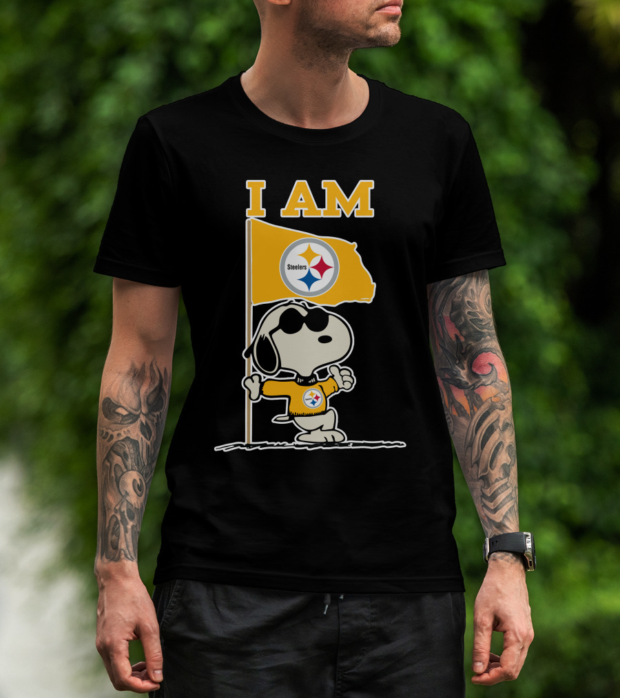 I Am Pittsburgh Steelers Snoopy Flag T-Shirt