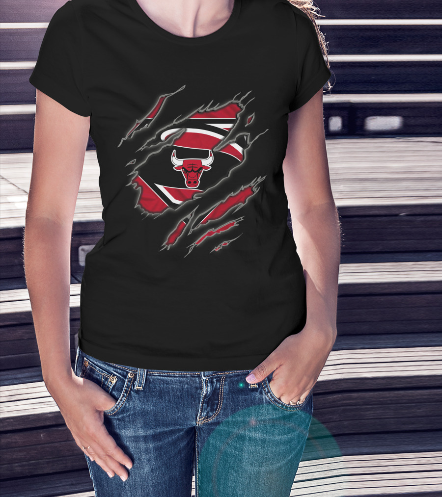 Chicago Bulls Superman Logo Rip T-Shirt