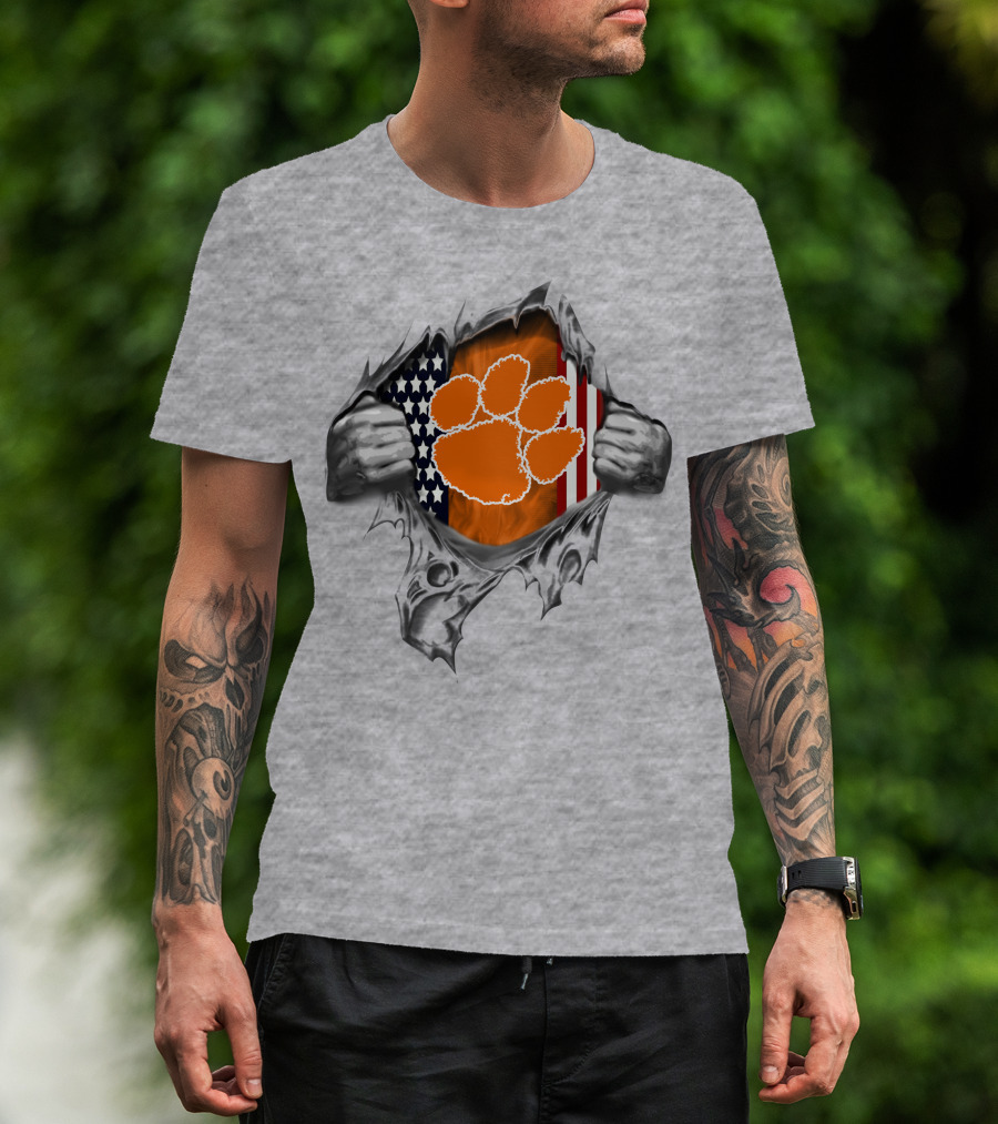 Clemson Tigers Paw Print American Flag Ripped T-Shirt