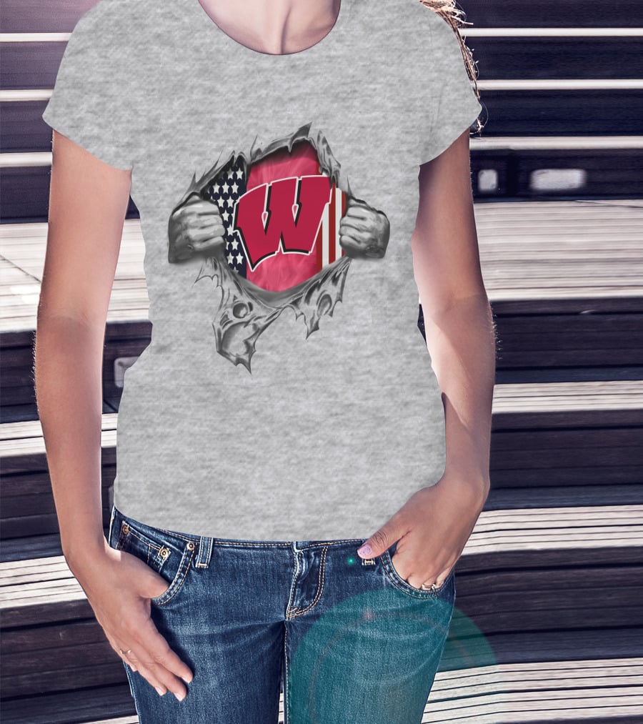 American Flag Wisconsin Badgers Logo W Torn Skin T-Shirt