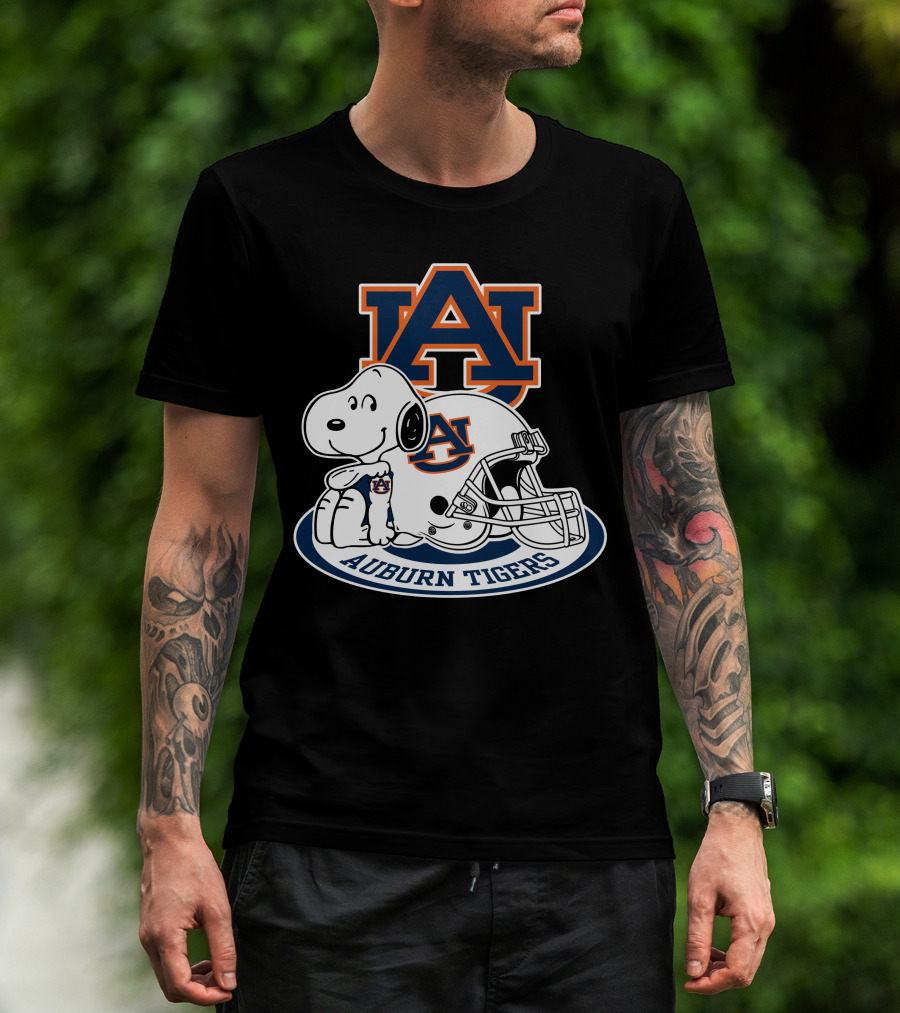 Auburn Tigers Snoopy Au Football Helmet T-Shirt
