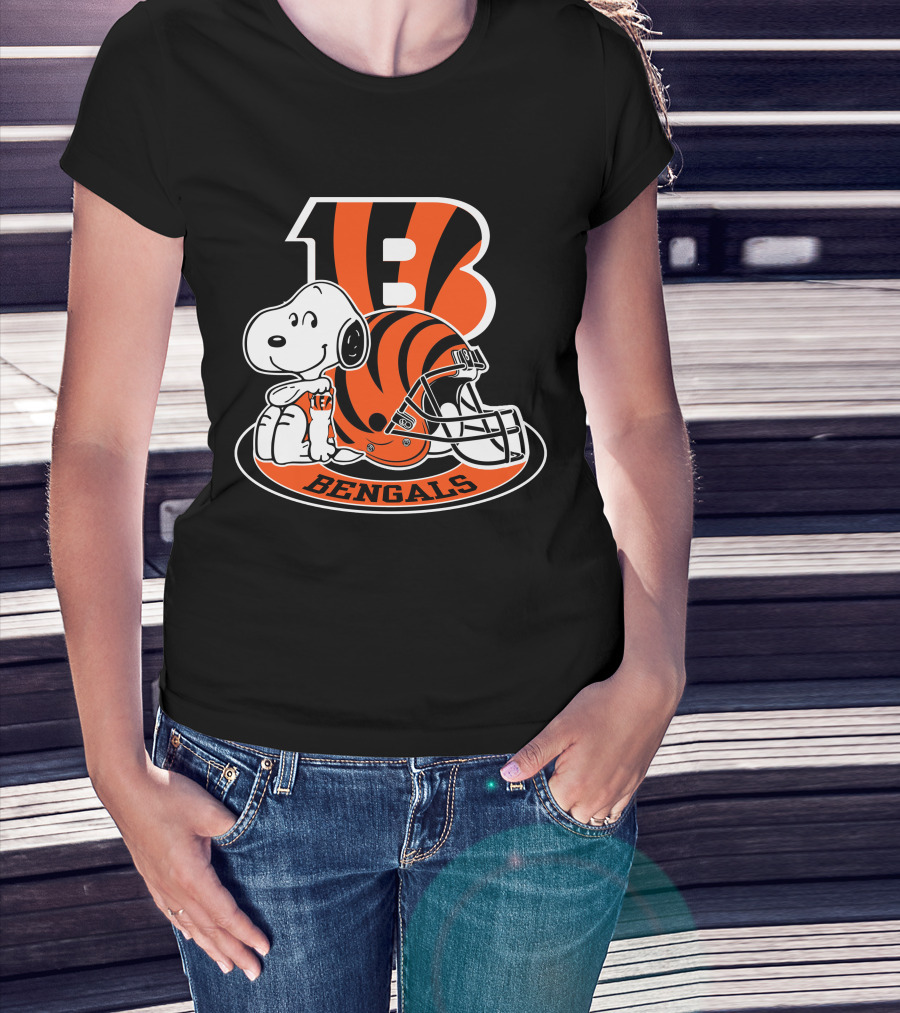 Cincinnati Bengals Snoopy Football Helmet Number One Fan T-Shirt