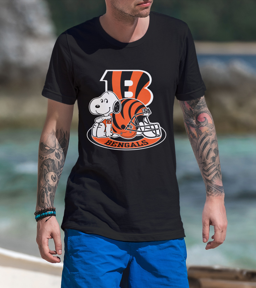 Cincinnati Bengals Snoopy Football Helmet Number One Fan T-Shirt