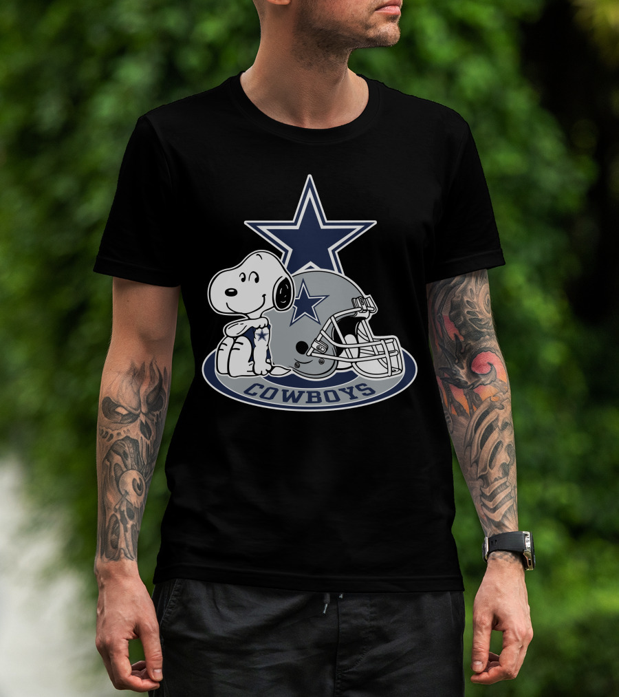 Dallas Cowboys Snoopy With Star Logo And Helmet T-Shirt