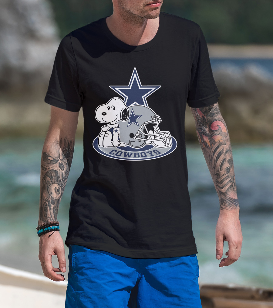 Dallas Cowboys Snoopy With Star Logo And Helmet T-Shirt