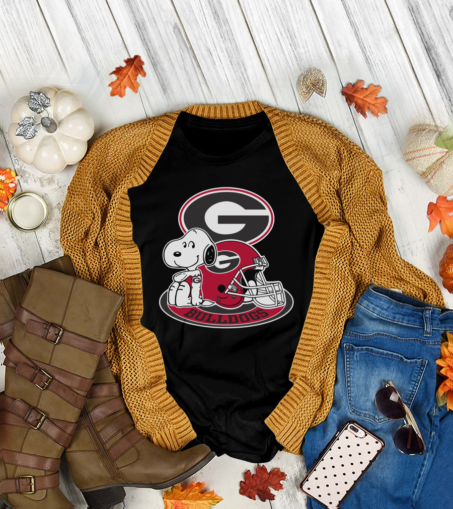 Georgia Bulldogs Snoopy Football Helmet T-Shirt