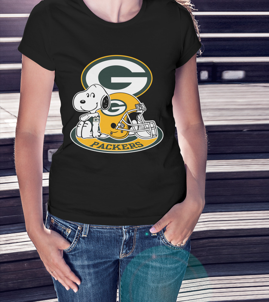 Green Bay Packers Snoopy Helmet T-Shirt