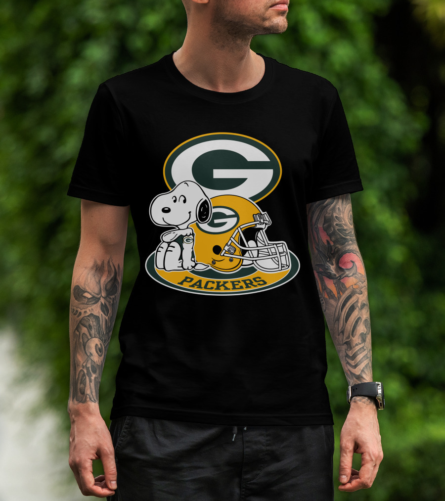 Green Bay Packers Snoopy Helmet T-Shirt