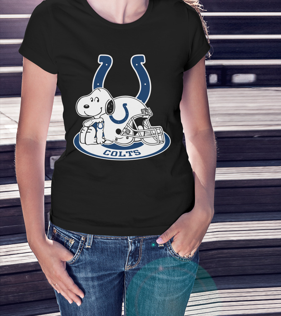 Indianapolis Colts Snoopy With Helmet And Horseshoe T-Shirt
