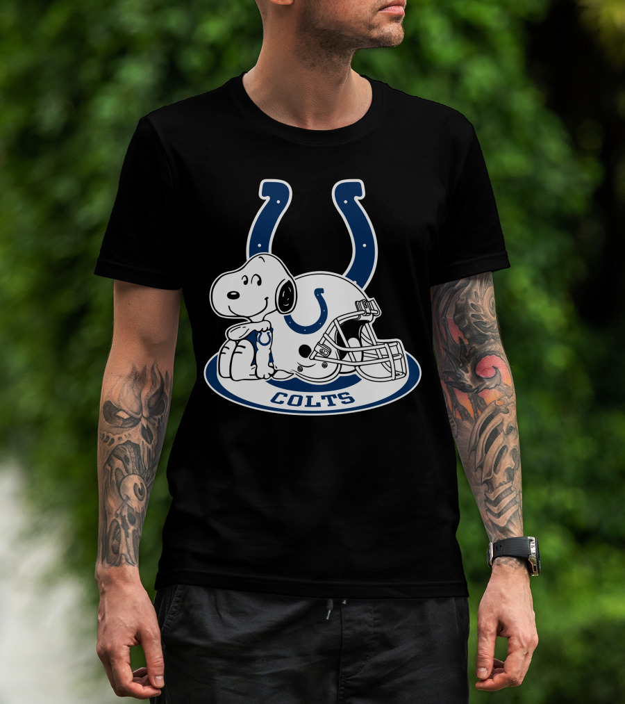 Indianapolis Colts Snoopy With Helmet And Horseshoe T-Shirt