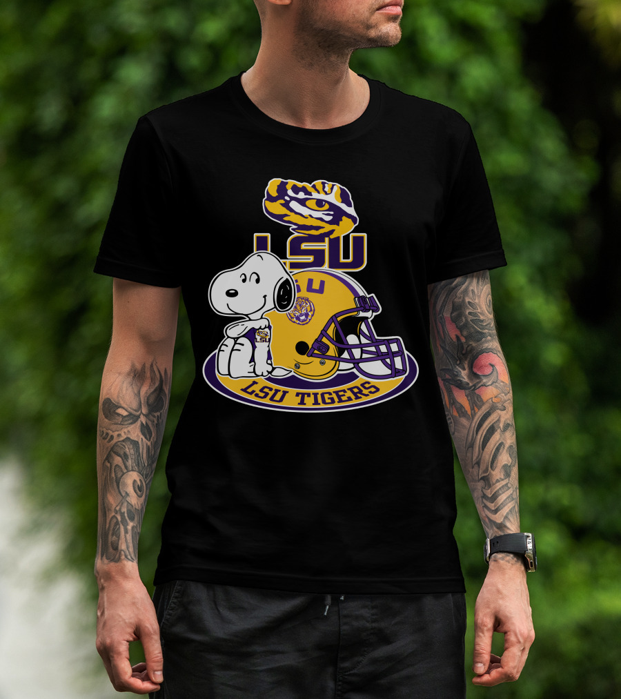 Lsu Tigers Snoopy Football Helmet T-Shirt