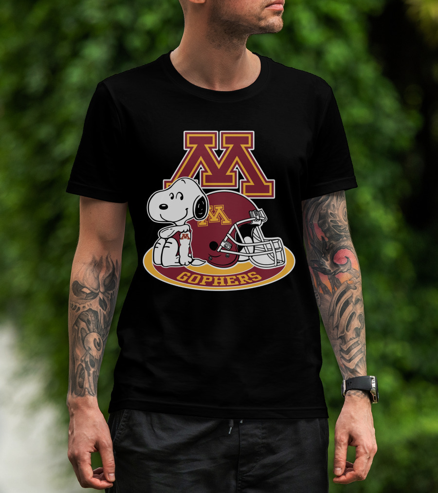 Minnesota Golden Gophers Snoopy Helmet T-Shirt