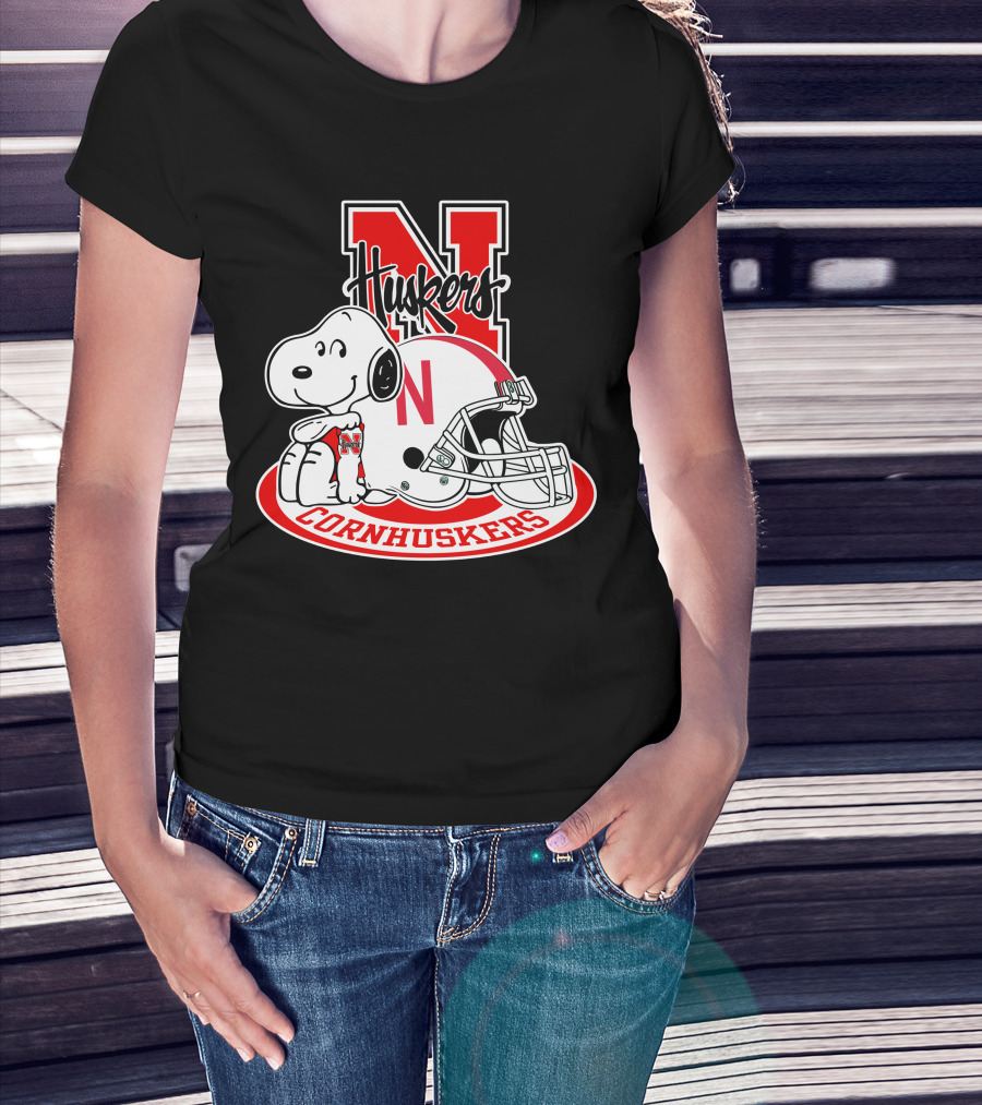 Huskers Nebraska Cornhuskers Snoopy With Helmet T-Shirt