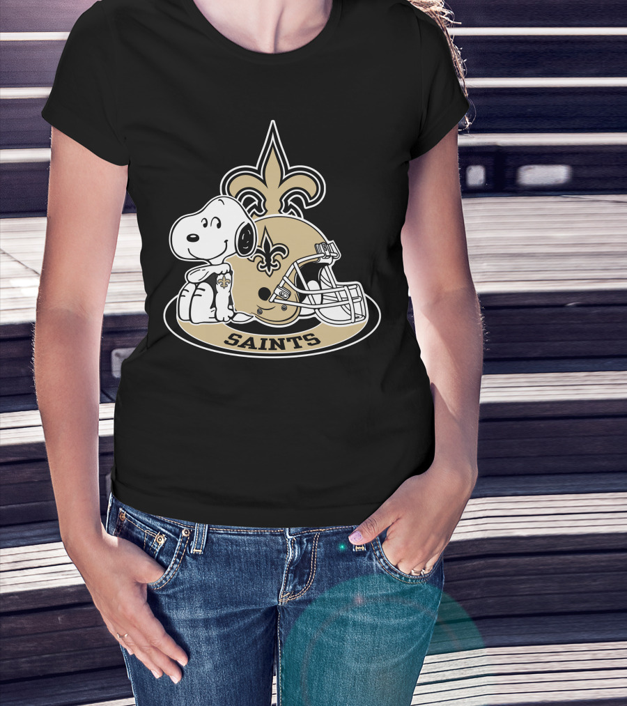 Snoopy New Orleans Saints Football Helmet Fleur-De-Lis T-Shirt
