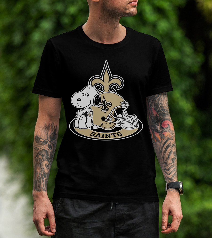 Snoopy New Orleans Saints Football Helmet Fleur-De-Lis T-Shirt
