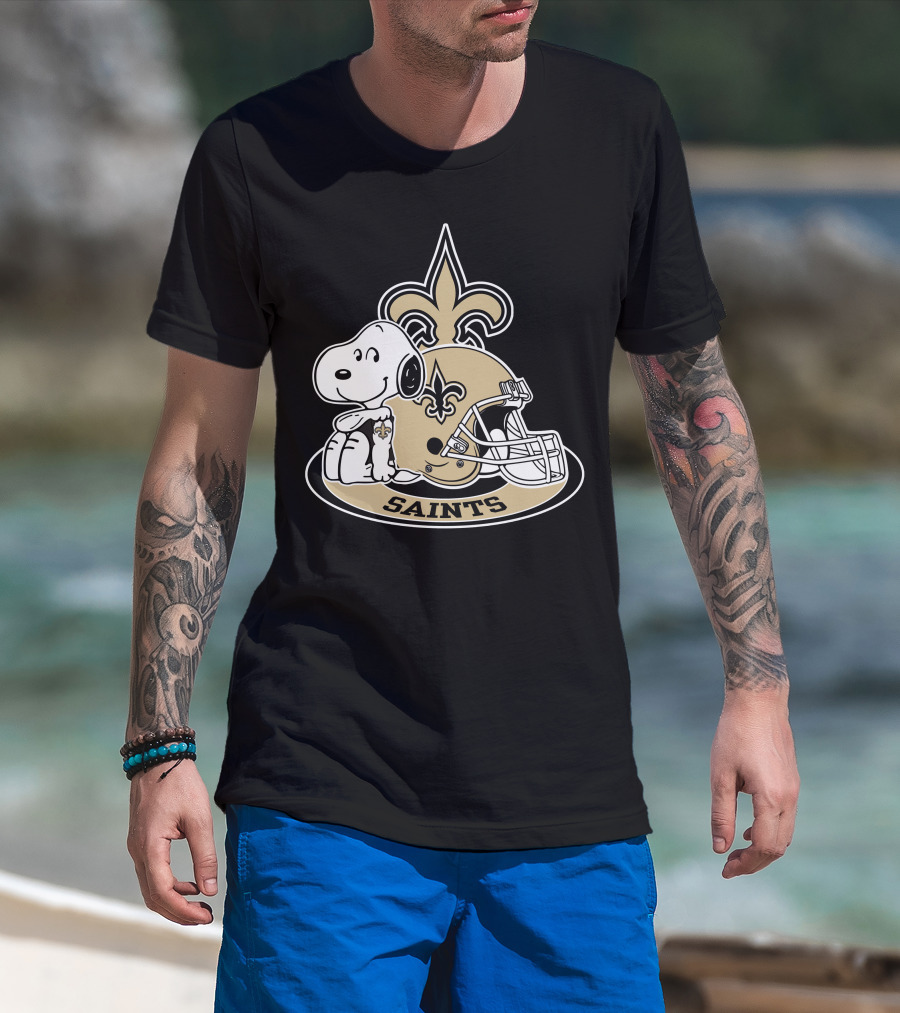 Snoopy New Orleans Saints Football Helmet Fleur-De-Lis T-Shirt