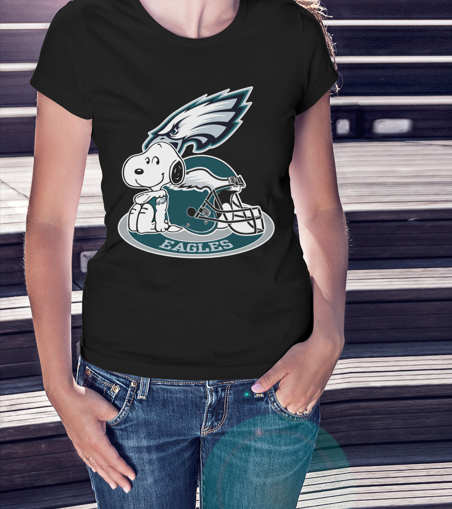 Philadelphia Eagles Snoopy Helmet T-Shirt