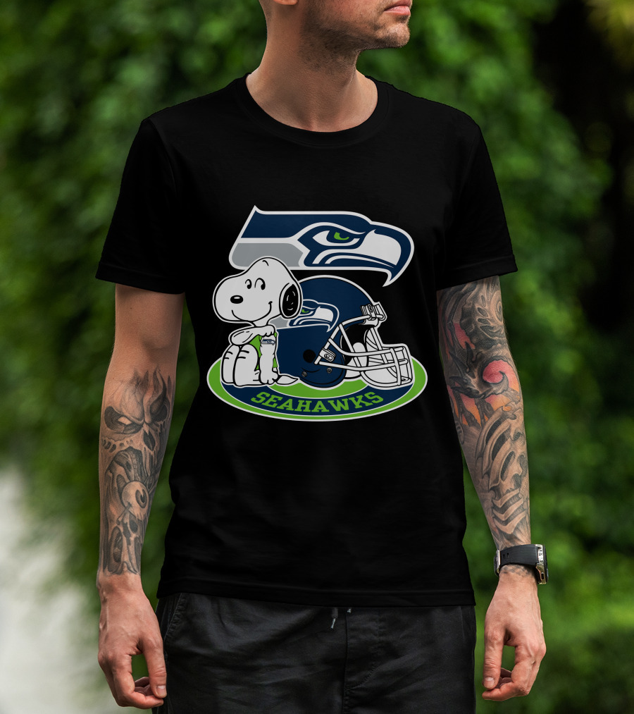 Snoopy Seattle Seahawks Helmet T-Shirt