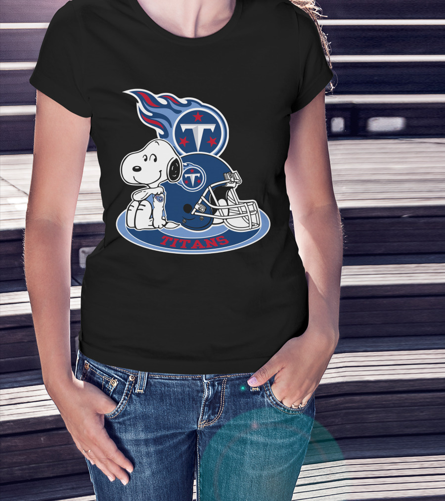 Tennessee Titans Snoopy Football Mascot T-Shirt