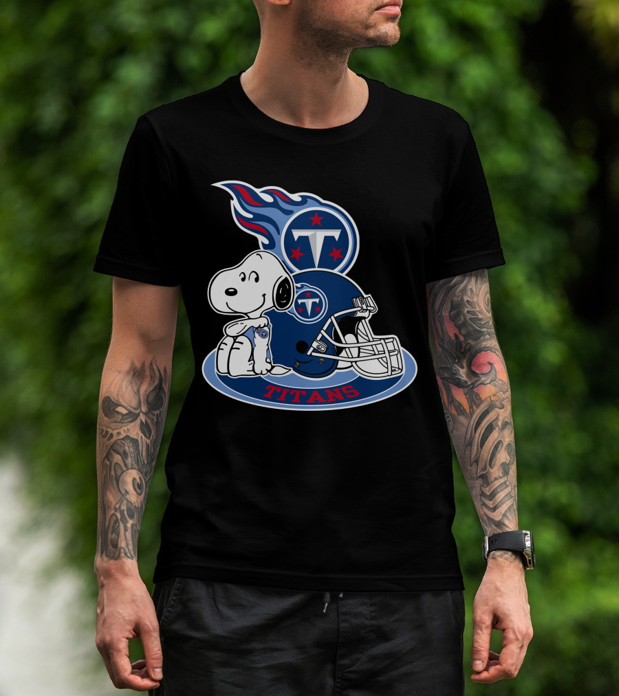 Tennessee Titans Snoopy Football Mascot T-Shirt