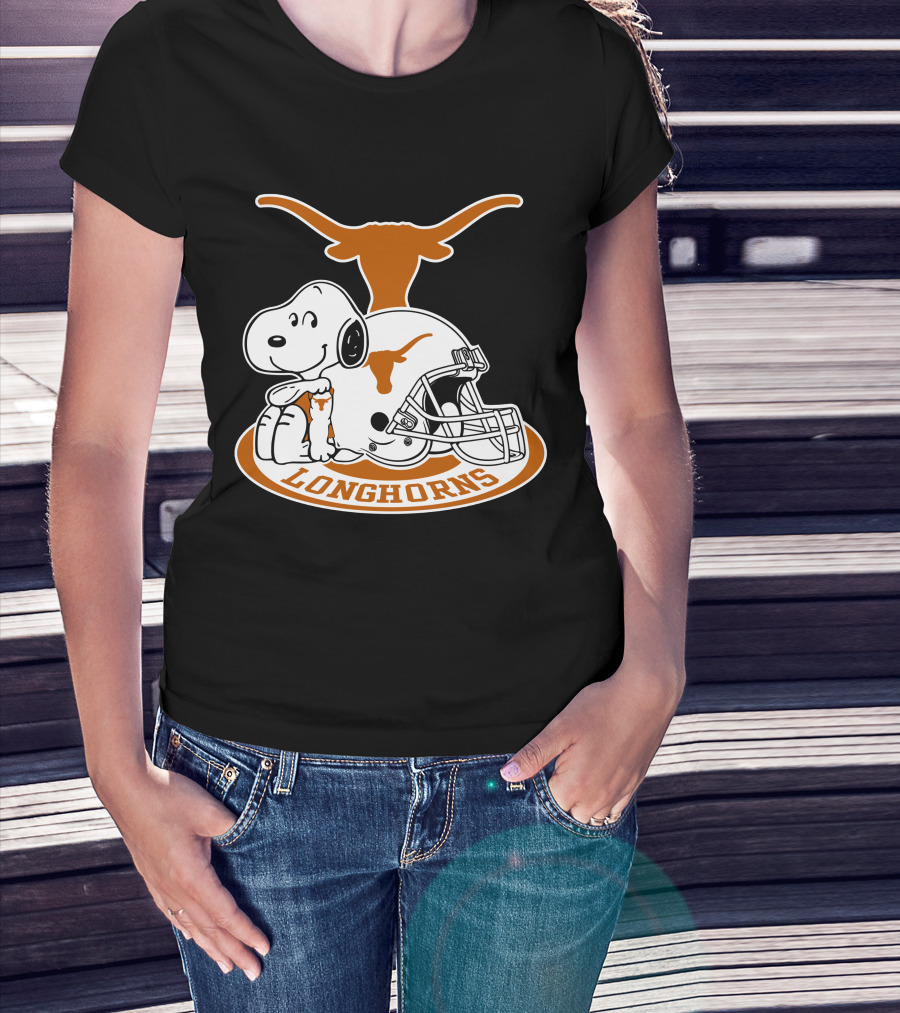 Texas Longhorns Snoopy Football Helmet T-Shirt