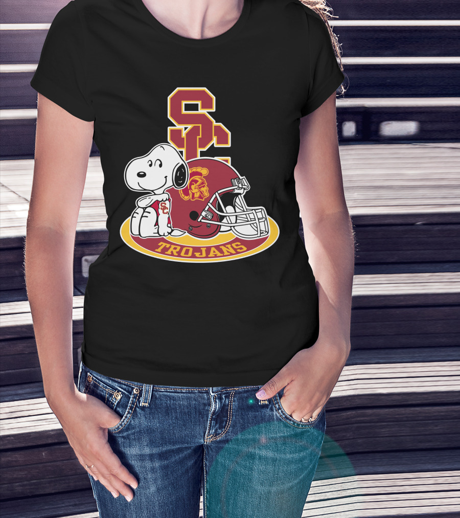 Usc Trojans Snoopy Football Helmet T-Shirt