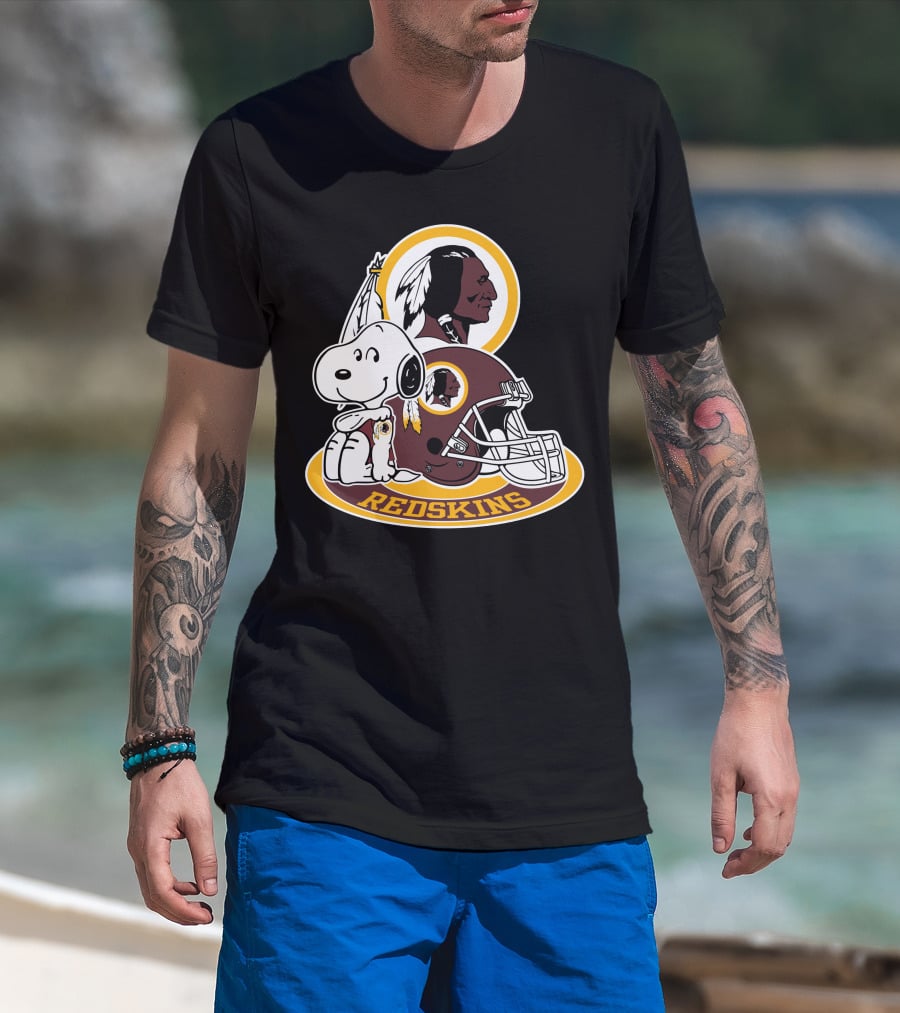 Washington Redskins Snoopy Football Helmet T-Shirt