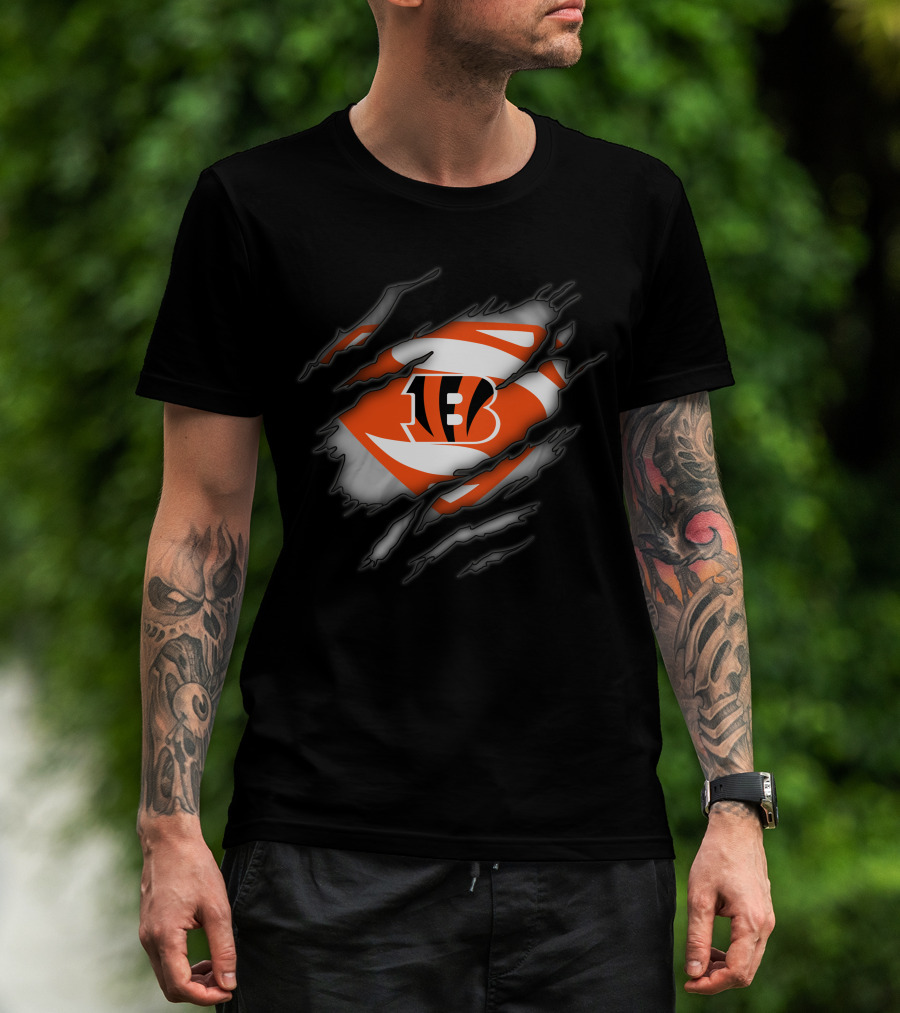 Cincinnati Bengals Superman Logo Ripped T-Shirt