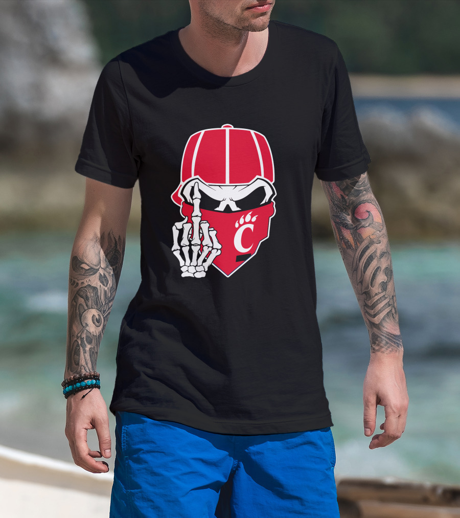Cincinnati Bearcats Skull With Red Bandana And Skeleton Hand T-Shirt