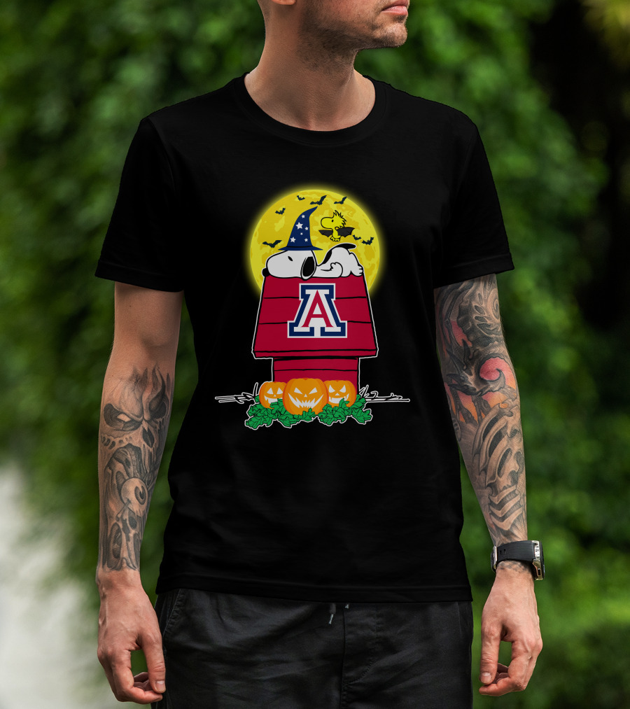 Arizona Wildcats Snoopy Halloween Moon Pumpkins Woodstock Doghouse T-Shirt
