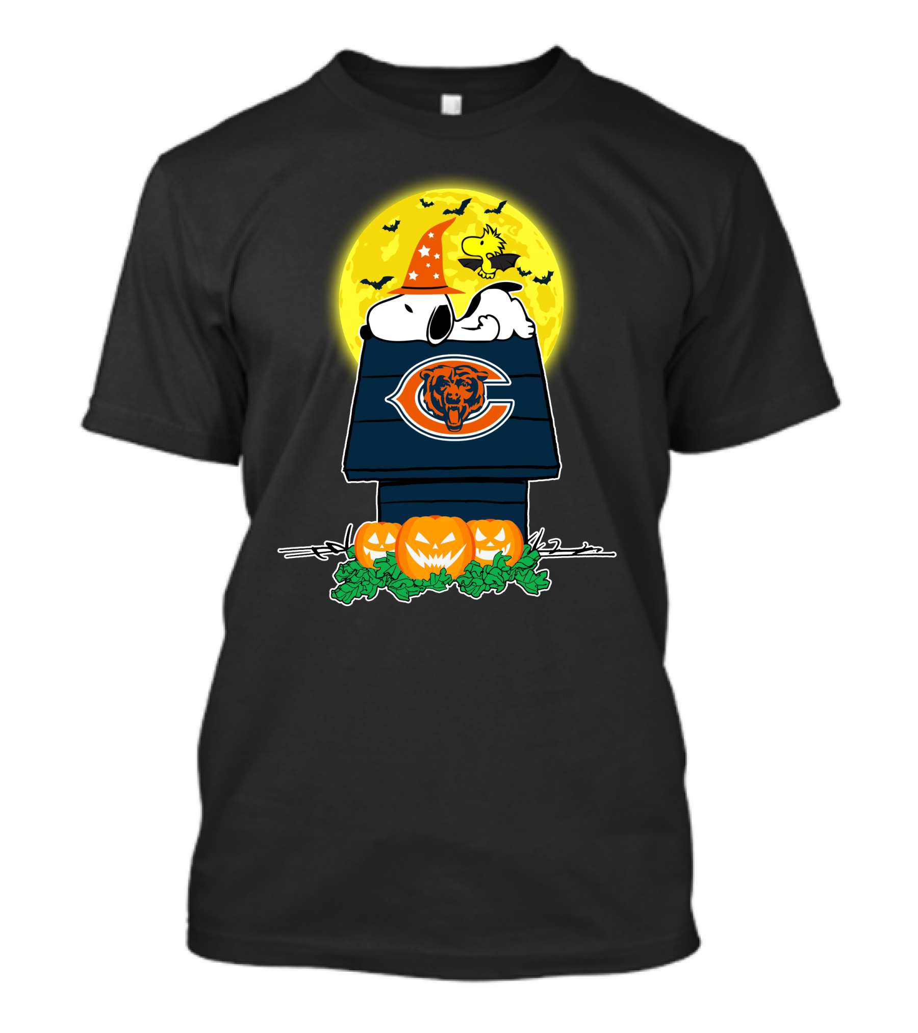 Snoopy And Woodstock With Chicago Bears Logo Halloween Scene T-Shirt