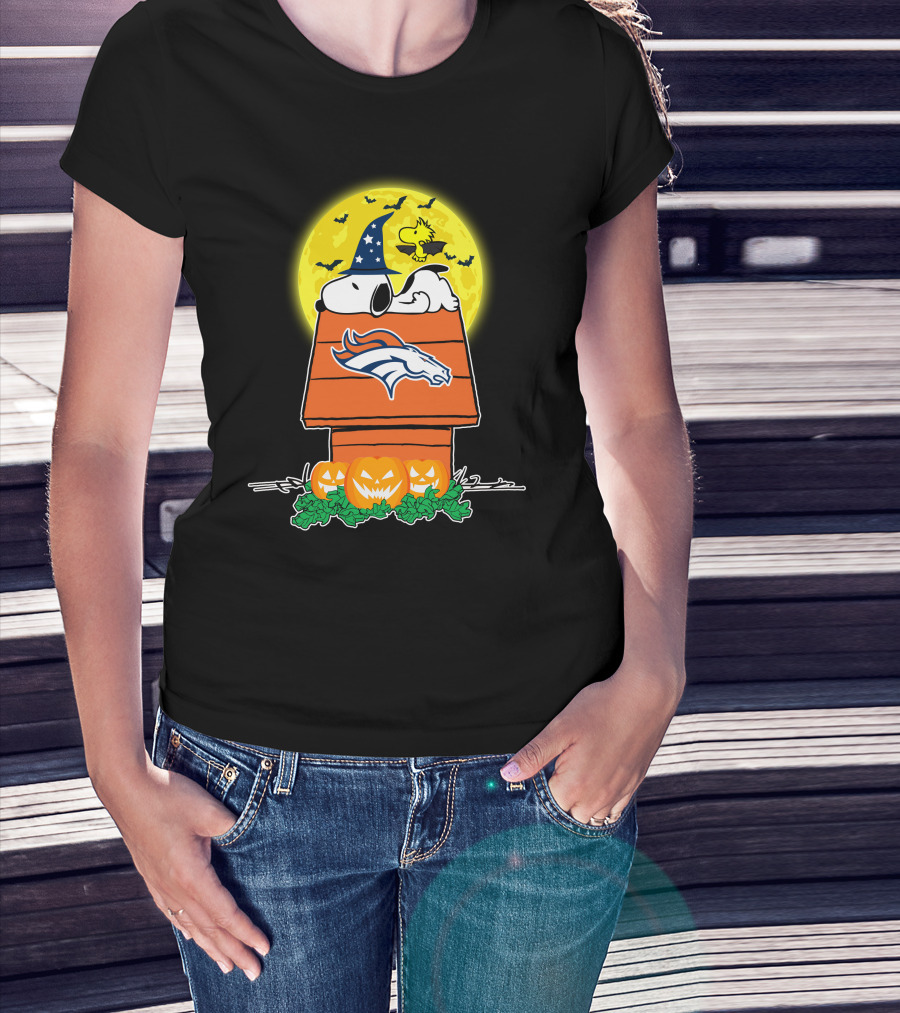 Denver Broncos Halloween Snoopy Woodstock Pumpkins Moon T-Shirt
