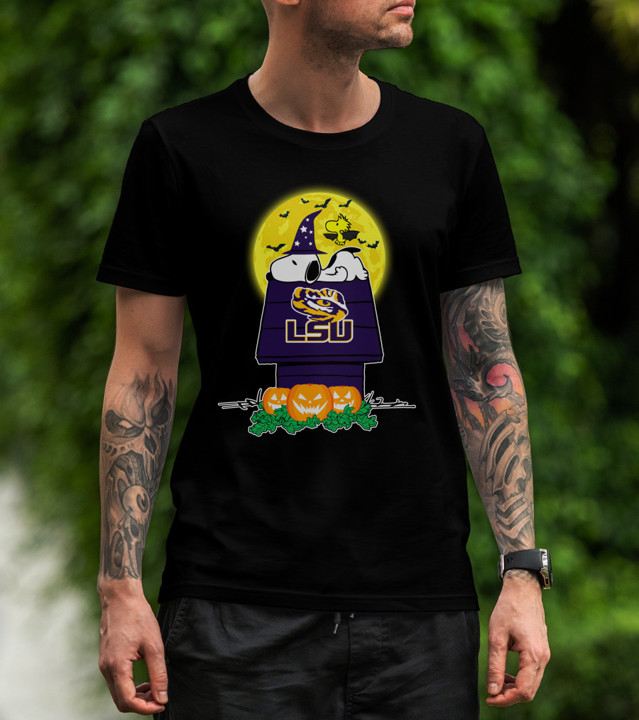 Lsu Tigers Snoopy Halloween Night With Pumpkins And Flying Bats T-Shirt